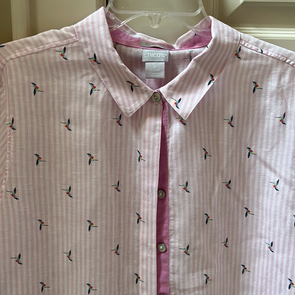CHICOS sz 3 linen hummingbird shirt!
